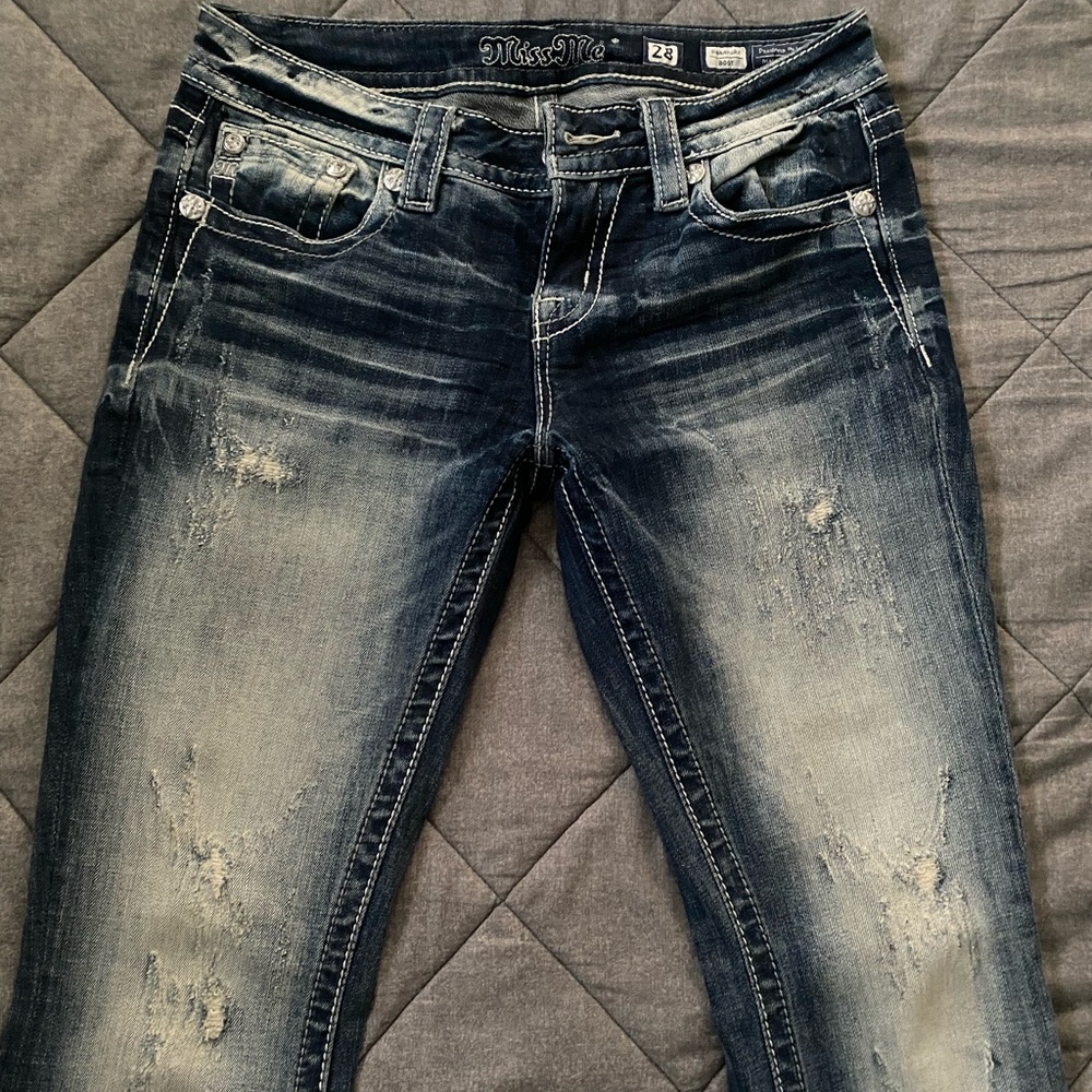 Miss Me - Signature Bootcut - Dark Wash - Size 28